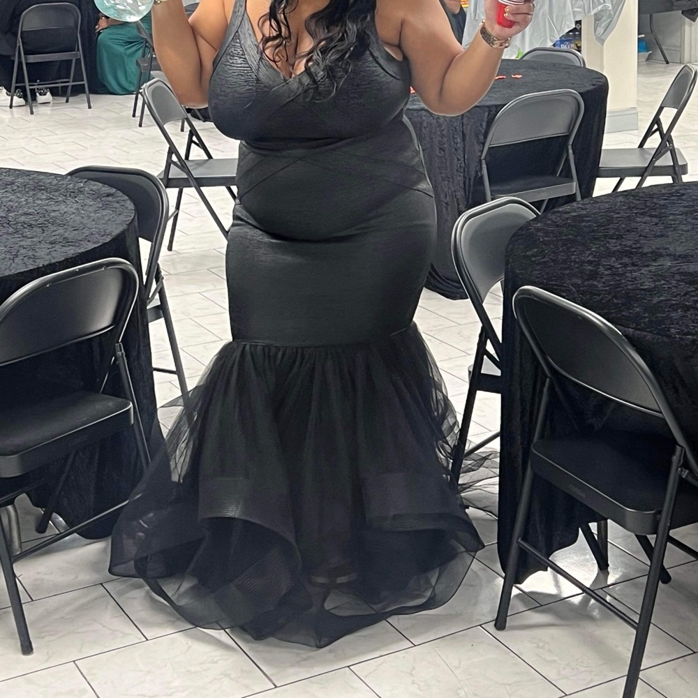 FashionNova black backless gown